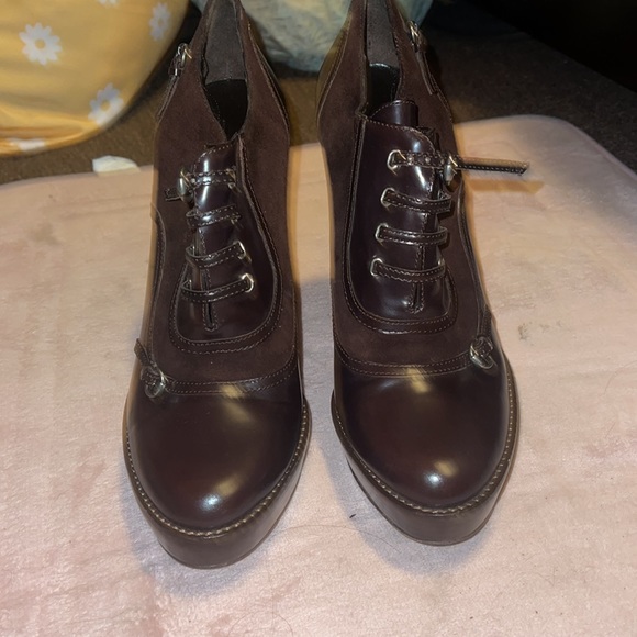 ✨Host Pick ✨ Gucci Leather Platform Booties Size 8.5 - Picture 7 of 11